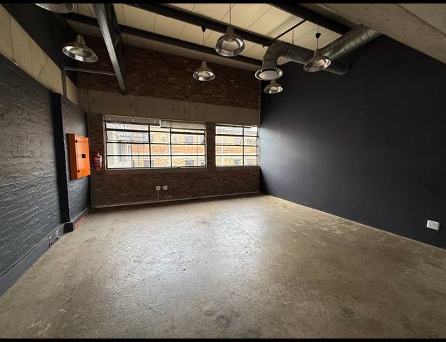 500M² OFFICE TO LET IN MILPARK